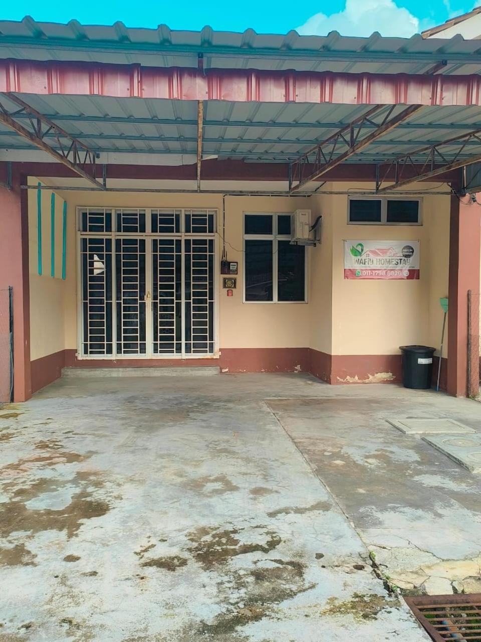 Wafiy Homestay Macang Exterior photo