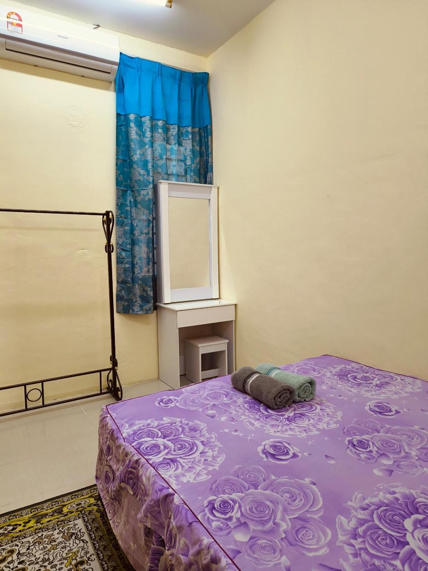 Wafiy Homestay Macang Exterior photo